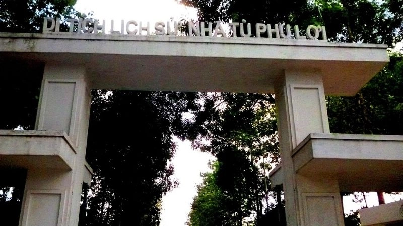 Hình ảnh nhà tù Phú Lợi sống động và chân thực