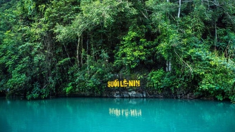 Lịch sử hình thành suối Lê Nin 