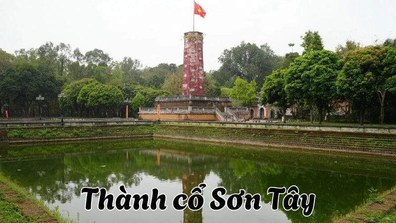 Thành cổ Sơn Tây nằm tại phường Ngô Quyền, thị xã Sơn Tây, cách trung tâm Hà Nội khoảng 45 km. Đây là công trình phòng thủ độc đáo của Việt Nam