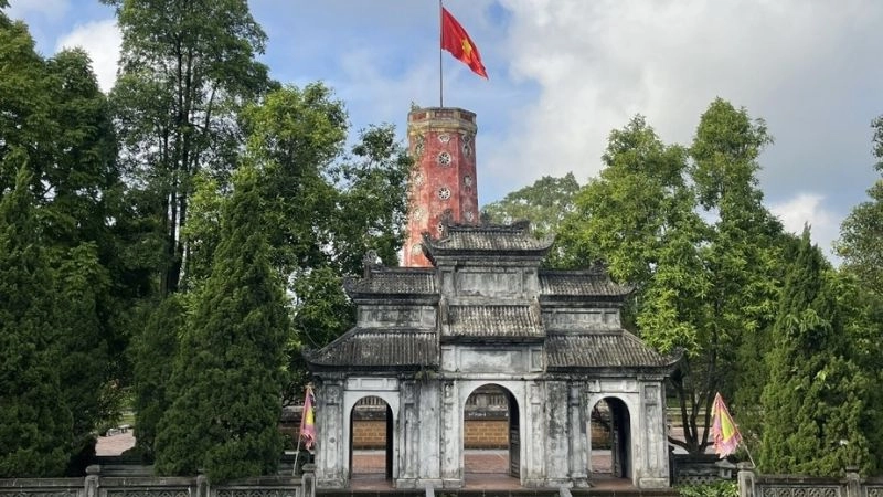 Khám phá vẻ đẹp cổ kính của thành cổ Sơn Tây