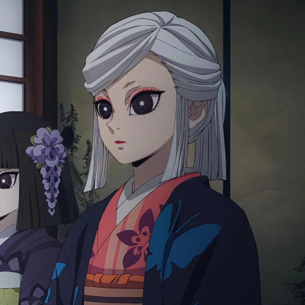 Amane phu nhân lặng lẽ nhưng luôn mạnh mẽ phi thường