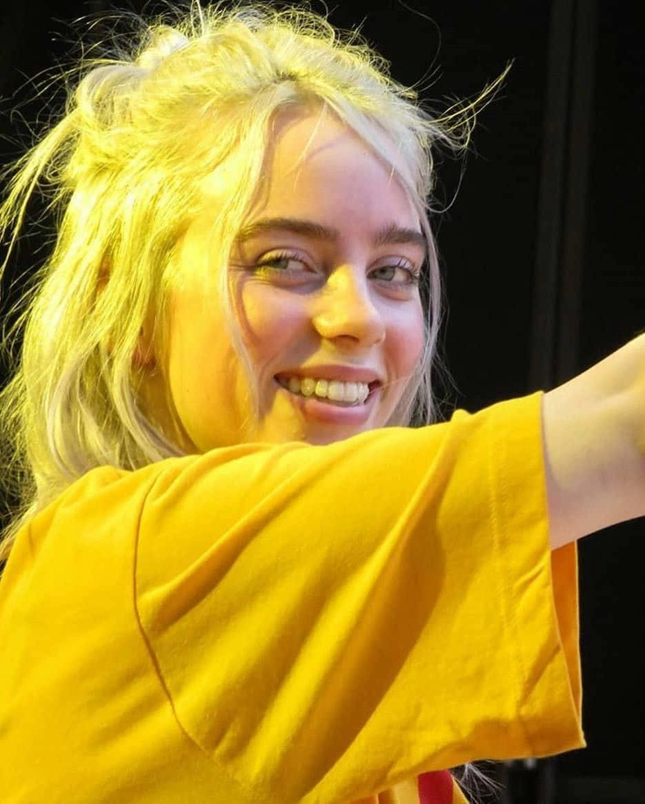 Billie Eilish lover giai điệu tình ca ngọt ngào và lãng mạn