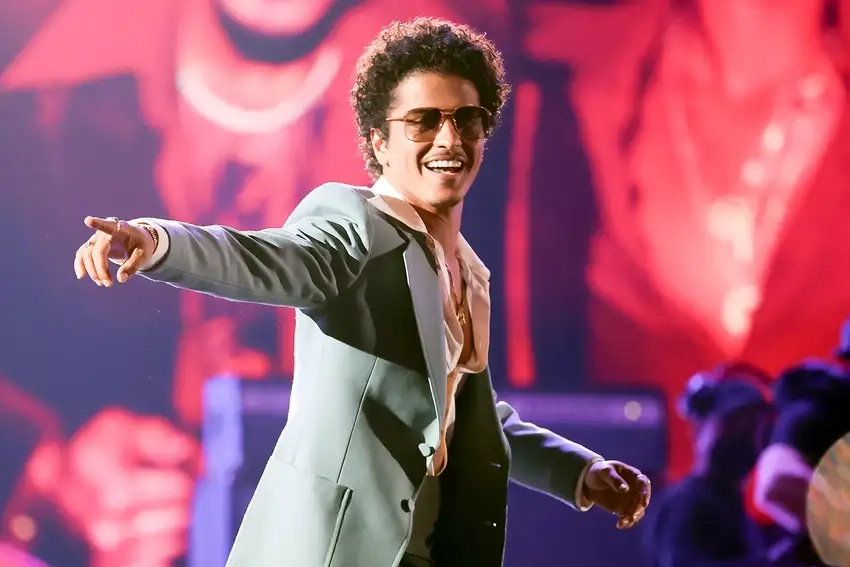 Bruno Mars and Lady Gaga kết hợp tạo nên siêu phẩm cuốn hút