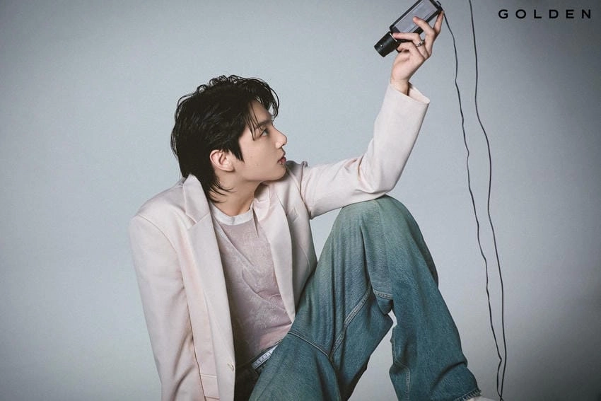 Jungkook review sản phẩm luôn được fan chú ý