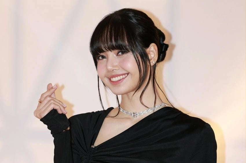 Black Pink Lisa luôn gây bùng nổ sân khấu