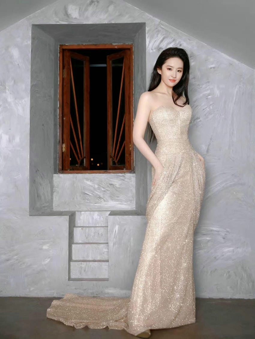 Lưu Diệc Phi bao nhiêu tuổi vẫn trẻ trung