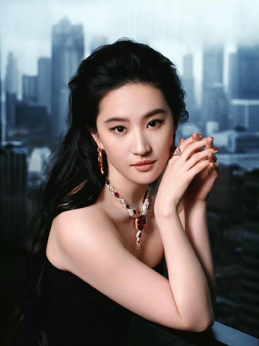 Lưu Diệc Phi là ai mà gây thương nhớ