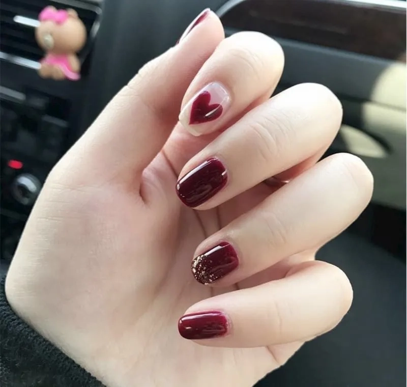 Nail tay đỏ mận thạch trong trẻo quyến rũ