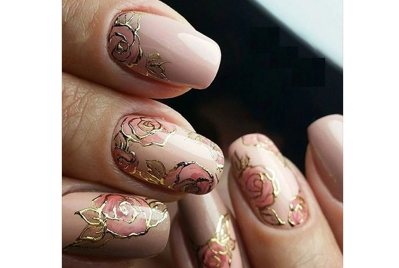 Mẫu nail hoa hồng đơn giản dịu dàng thanh lịch