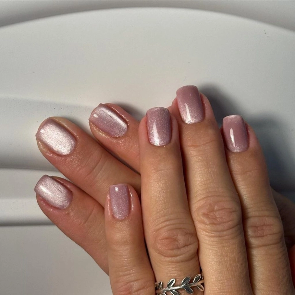 Nail mắt mèo lấp lánh sang trọng cuốn hút