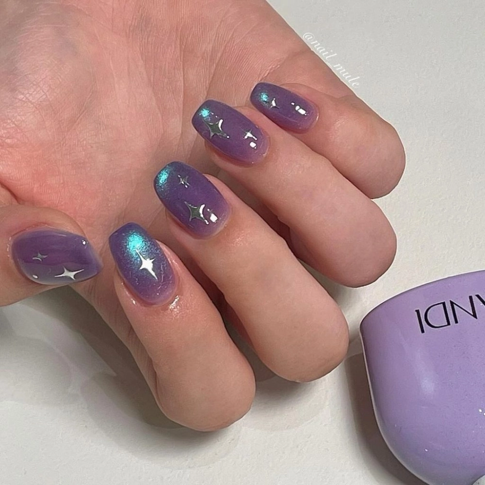 Mắt mèo nails rực rỡ thu hút mọi ánh nhìn