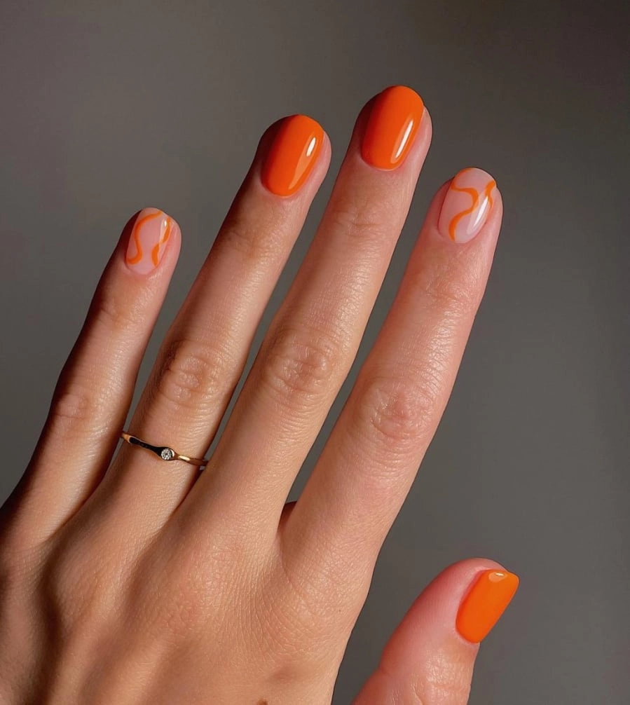 Bộ nail màu cam sang trọng nổi bật mọi ánh nhìn