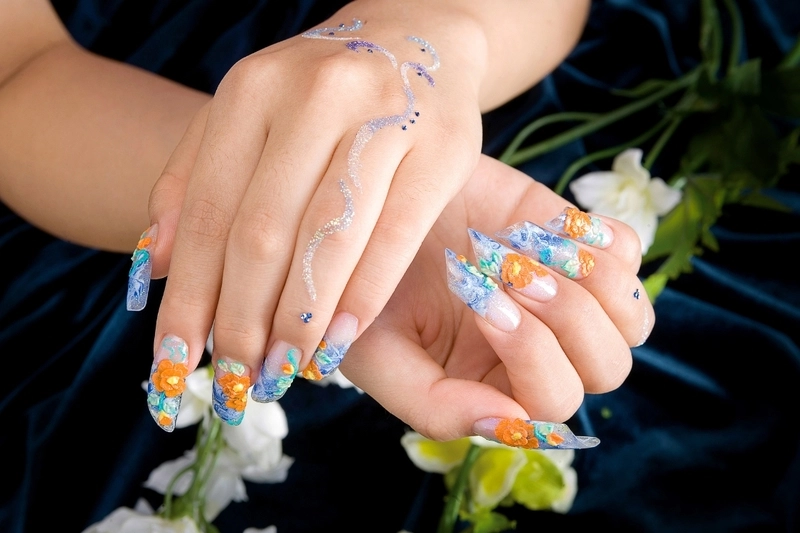 Mẫu nail tết đơn giản nhẹ nhàng tinh tế