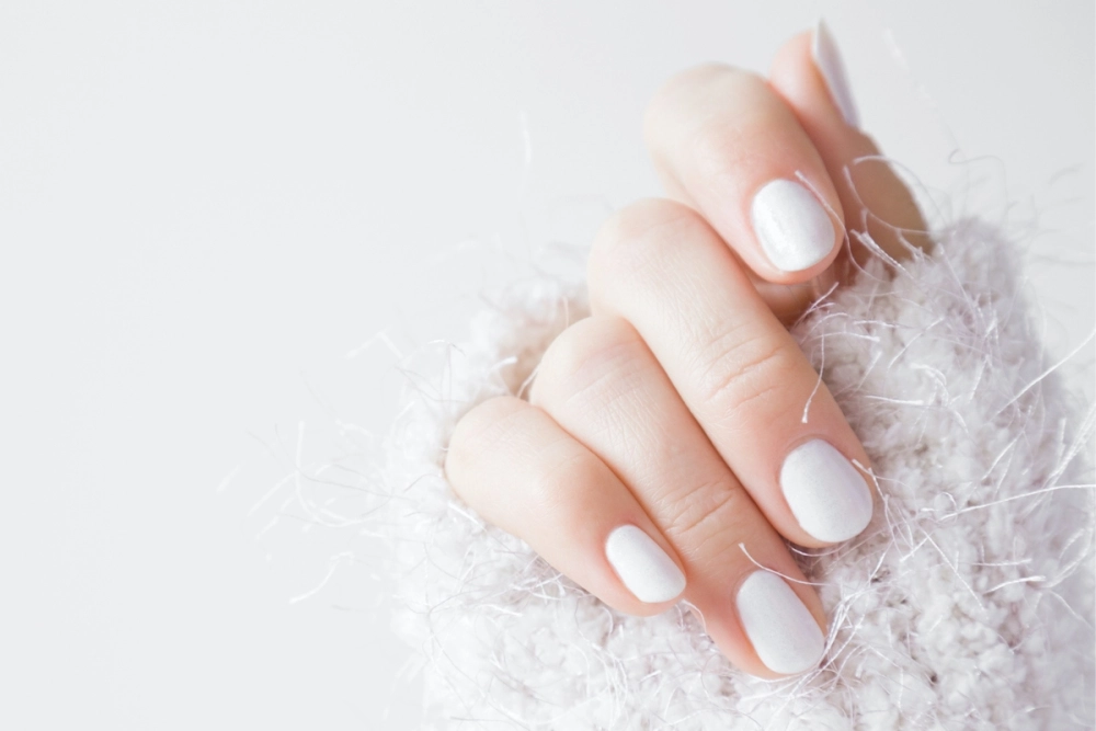 Nail trắng sữa tinh khôi thanh lịch cuốn hút