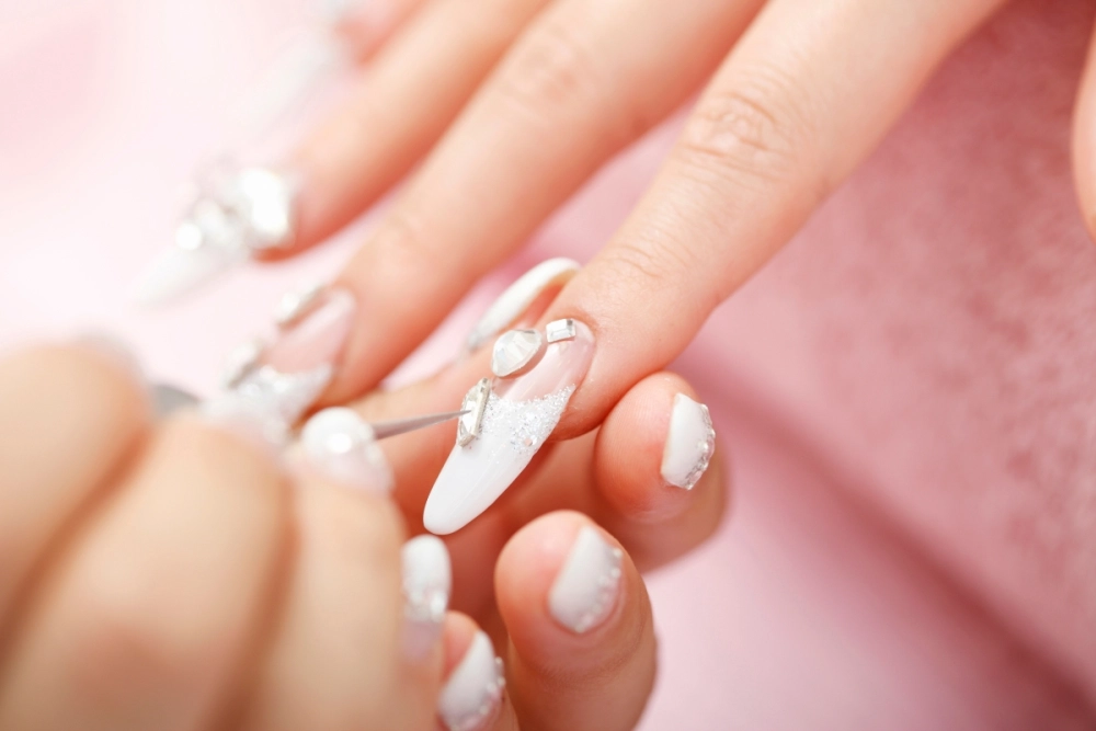 Nail thạch trắng sữa trong trẻo sang chảnh