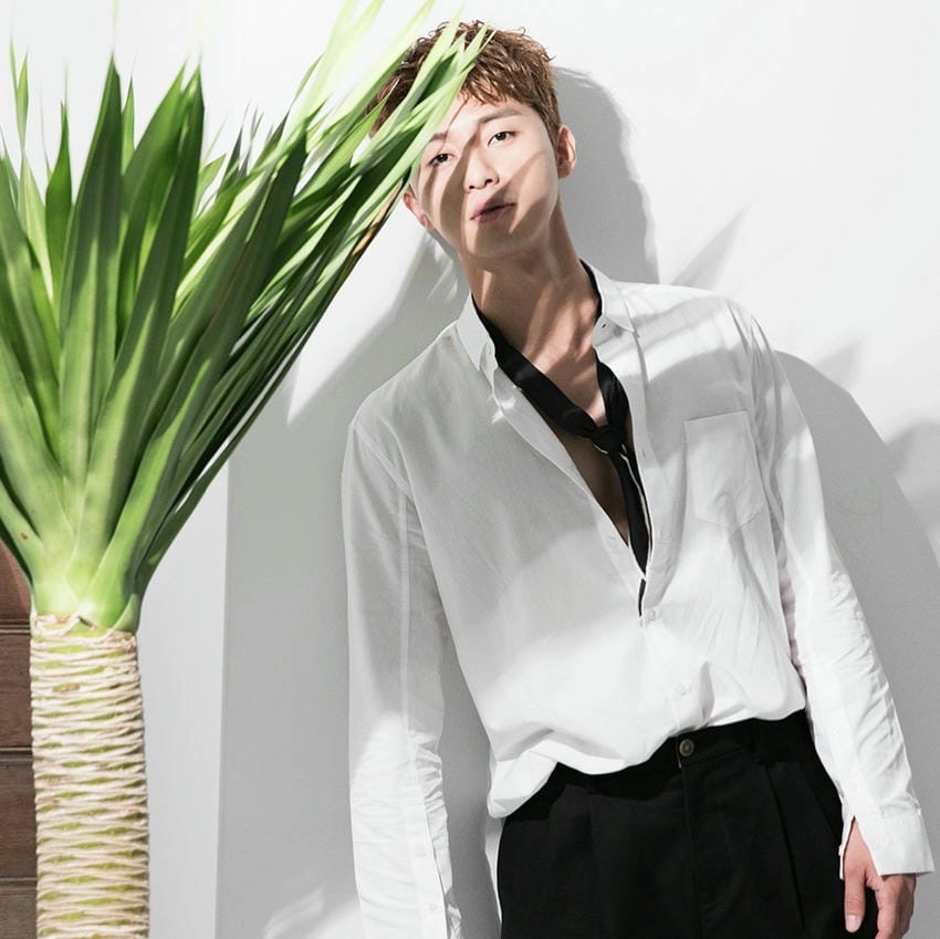 Park Seo-joon tuổi thật khiến fan bất ngờ