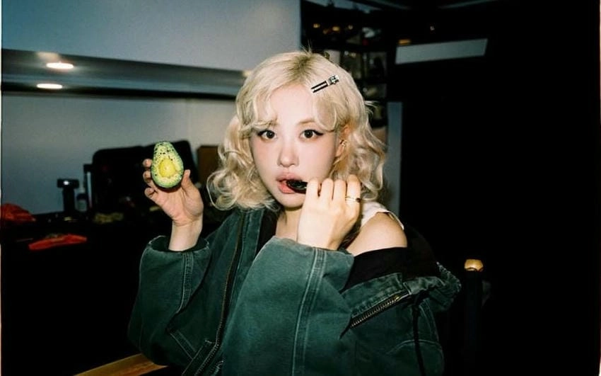 Các đĩa nhạc của Rosé chinh phục toàn cầu