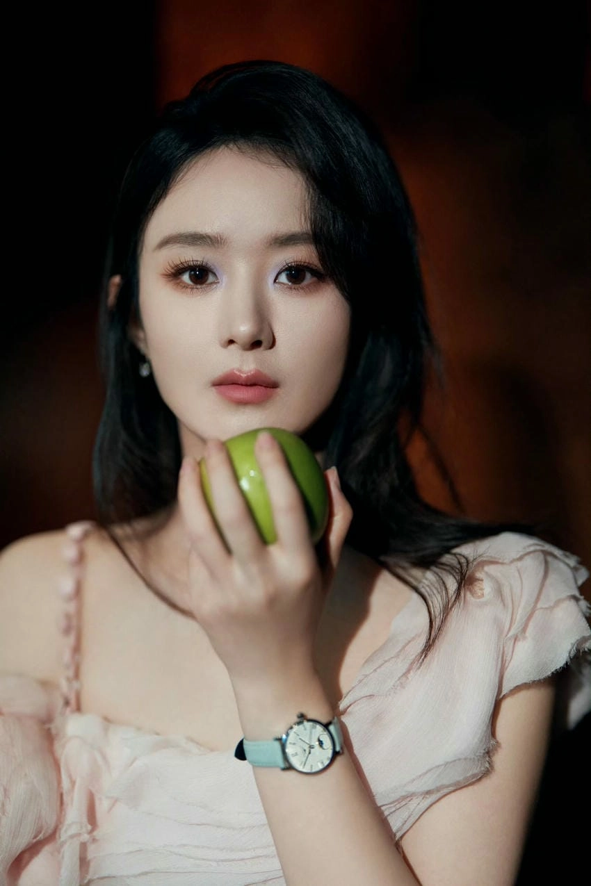 Triệu Lệ Dĩnh chinh phục khán giả với nét đẹp dịu dàng