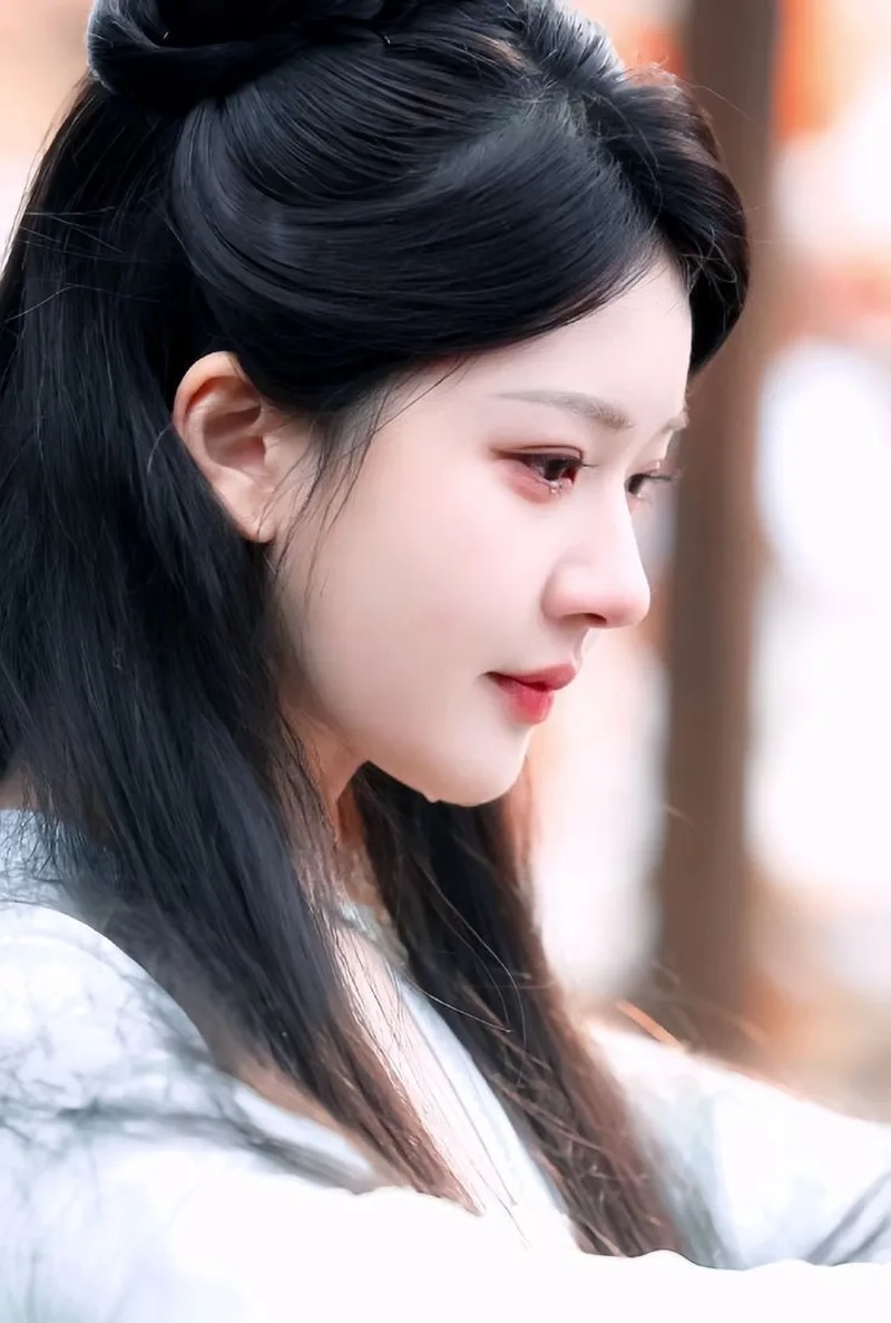 Khám phá tâm trạng trong ảnh tâm trạng buồn con gái khóc