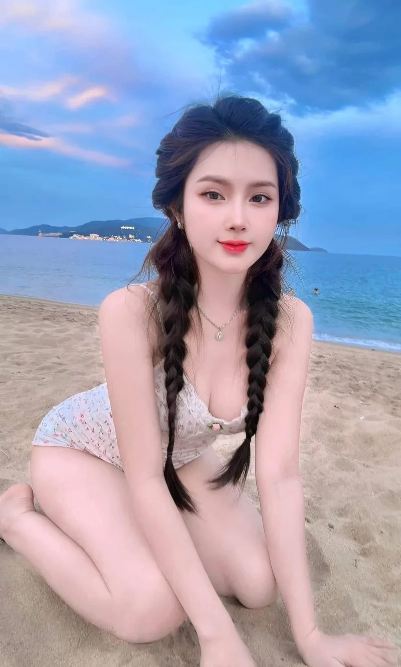 Trải nghiệm hình xinh với ảnh gái xinh mặc bikini trong suốt