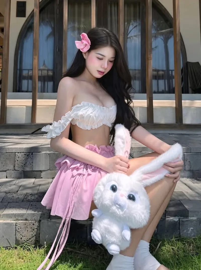 Chọn Avatar gái xinh Instagram cực chất để thay đổi diện mạo