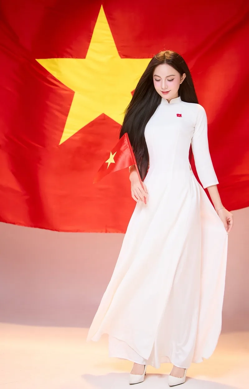 Biểu tượng dễ thương online cùng ảnh con gái xinh việt nam