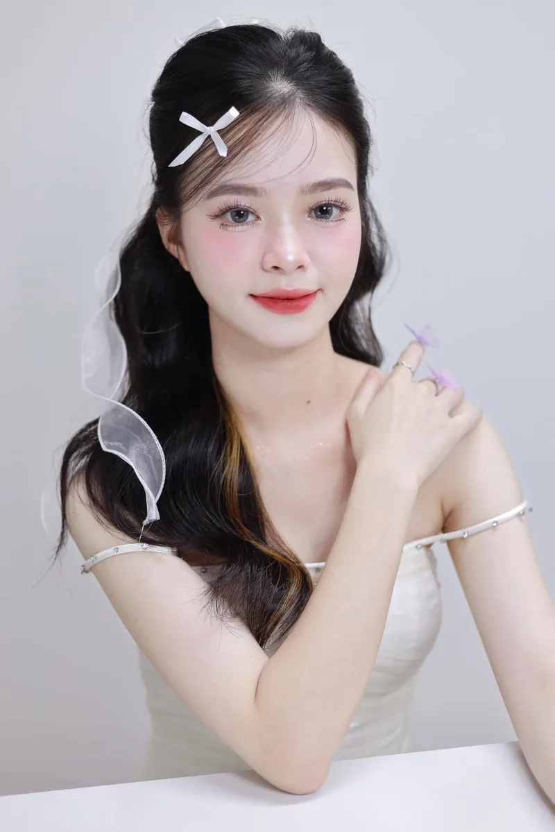 Phong cách thời thượng trong ảnh mạng cô gái