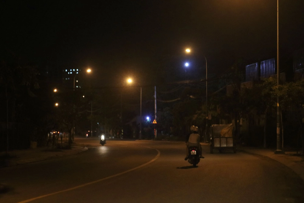 Nhiệt độ giảm sâu khi bức xạ mặt trời ngừng vào ban đêm