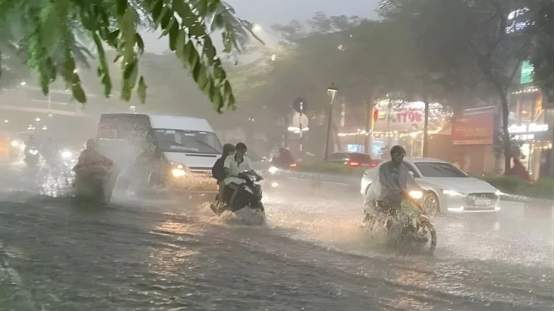 Hoàn lưu khí quyển tác động mạnh đến bão ngoại nhiệt đới