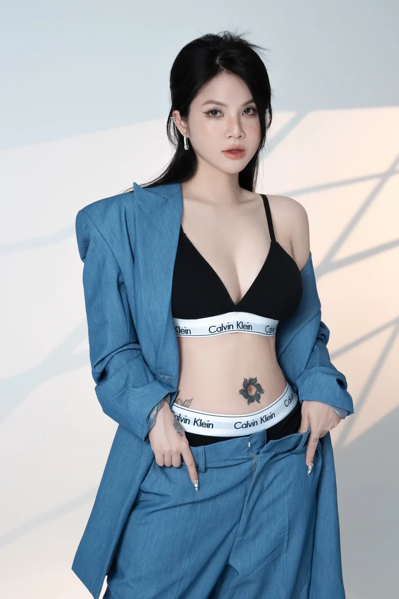 Phong cách năng động với hình body nữ