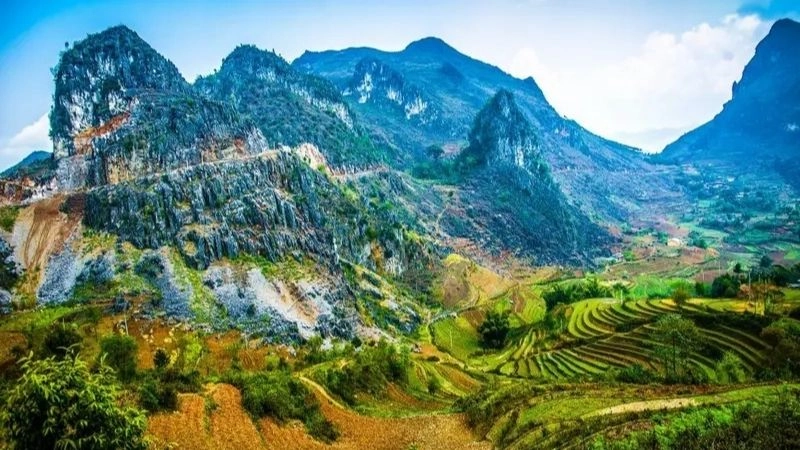 Khí hậu cao nguyên thường mát mẻ nhờ độ cao lớn