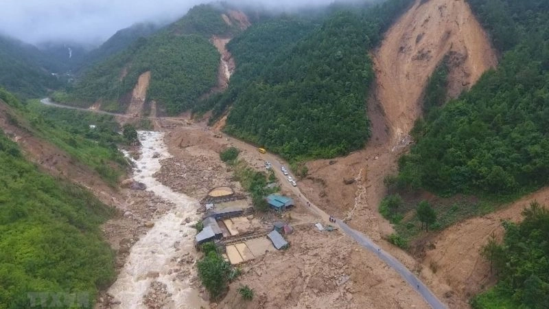 Xói mòn đất xảy ra mạnh khi có dòng chảy do mưa