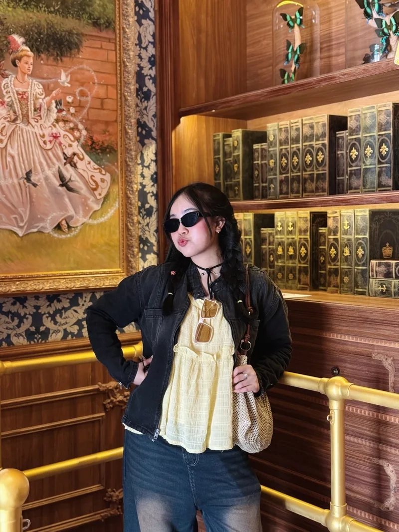 Avatar thêm xinh với Ảnh gái xinh đeo mắt kính cute