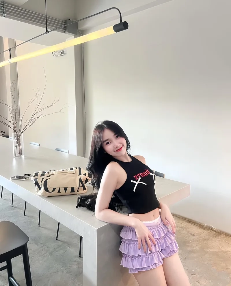 Tải về ảnh mạng gái 2008 cho màn hình điện thoại