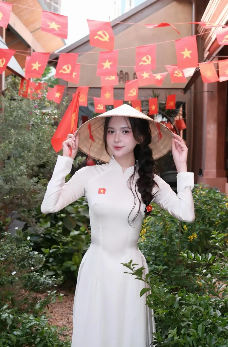 Nổi bật cá tính cùng gái xinh 17 tuổi