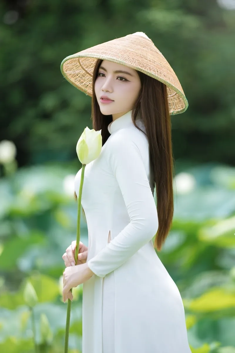 Thêm thu hút cho profile với Gái xinh mặc áo dài khoe