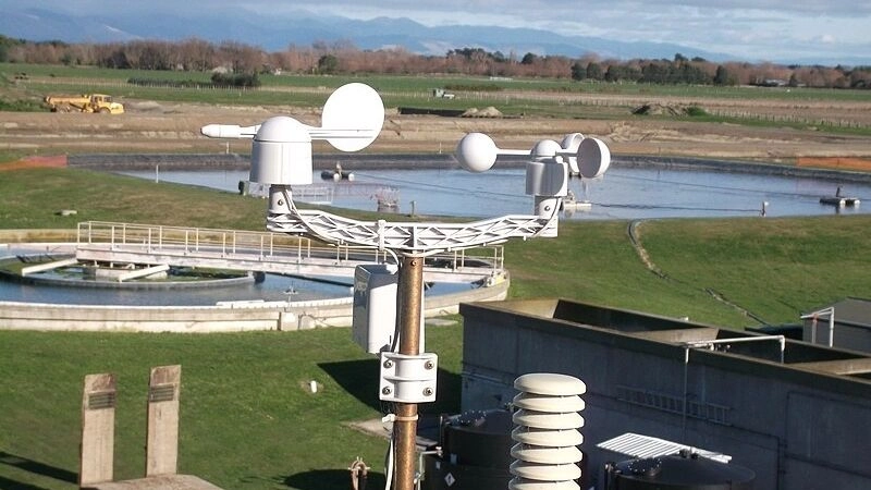 Độ cao lớn tạo điều kiện cho gió trên cao vận động mạnh