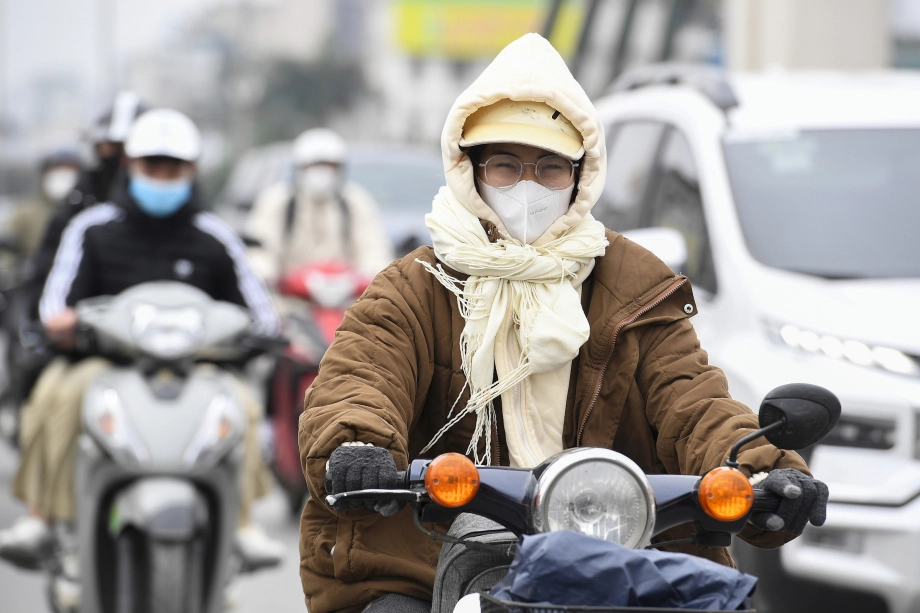 Các đợt không khí lạnh tràn về là nguyên nhân chủ yếu gây hanh khô