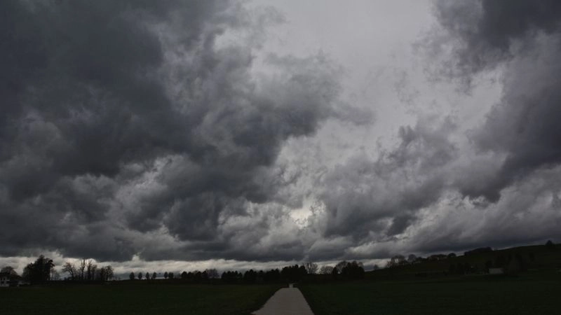 Đám mây là nơi hạt mưa phát triển trước khi rơi xuống