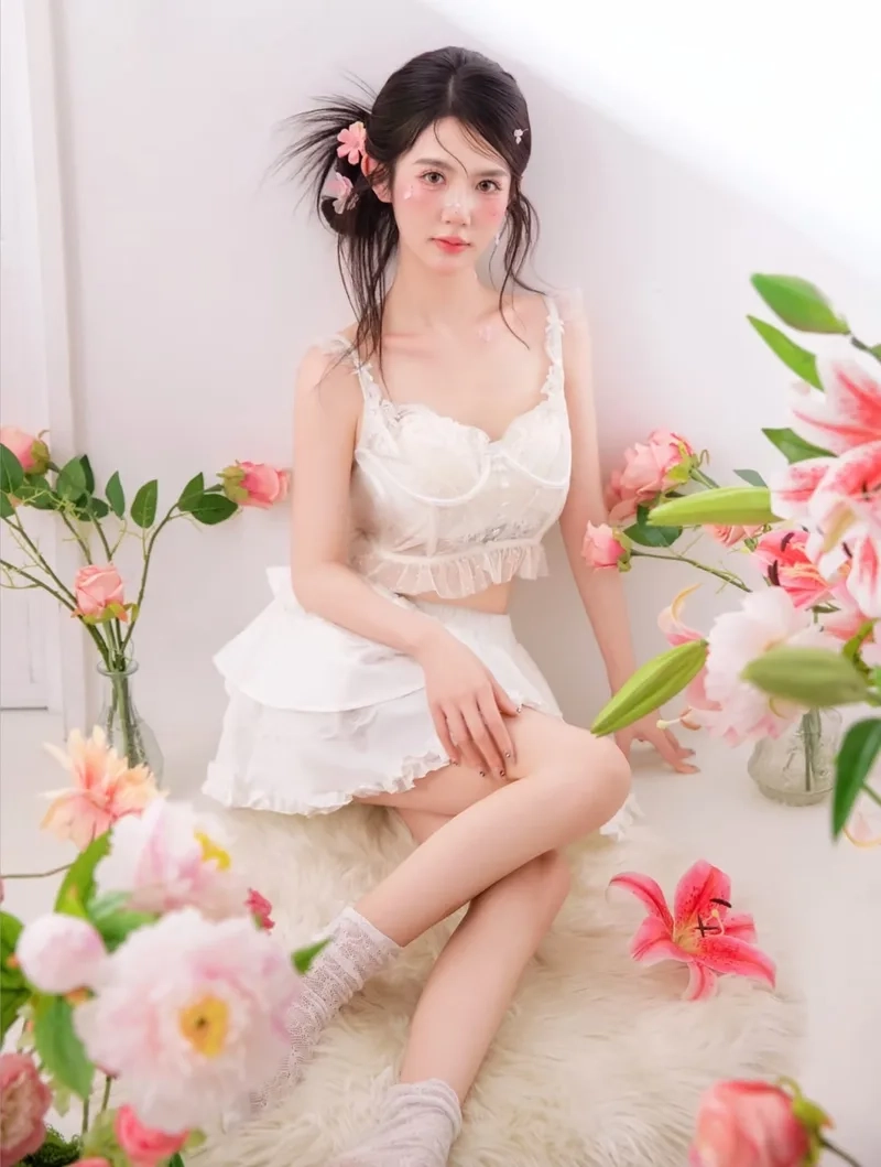 Thêm phong cách trẻ trung với hình cô gái xinh đẹp