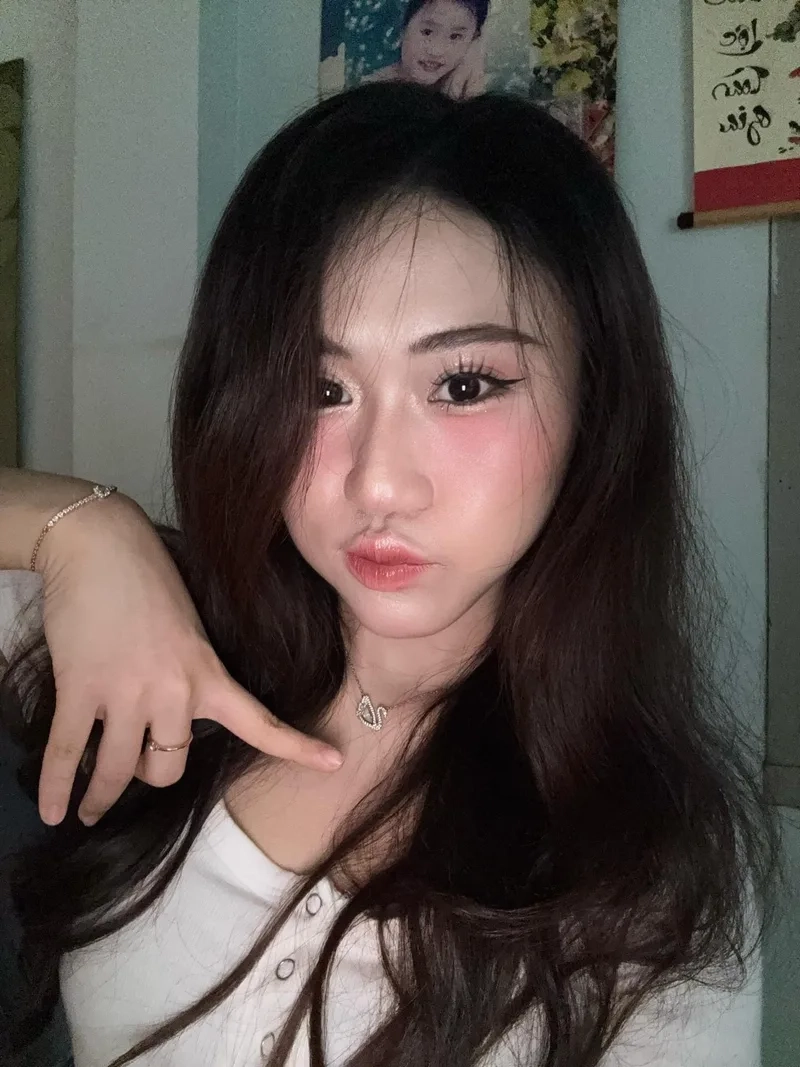 Tải nhanh Tải hình ảnh gái 2k5 đẹp nhất cho điện thoại