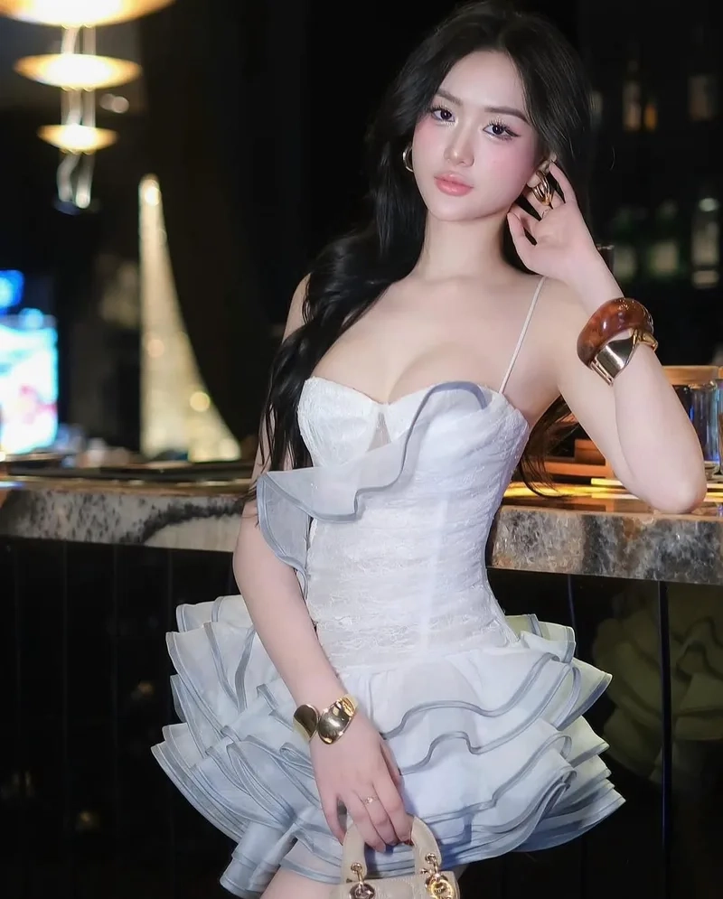 Thưởng thức độ phân giải cao Hình nền gái xinh 4k cho máy tính HD