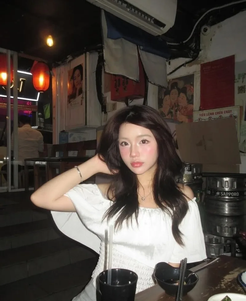 Thay đổi màn hình với Hình nền gái đẹp 4k cho điện thoại