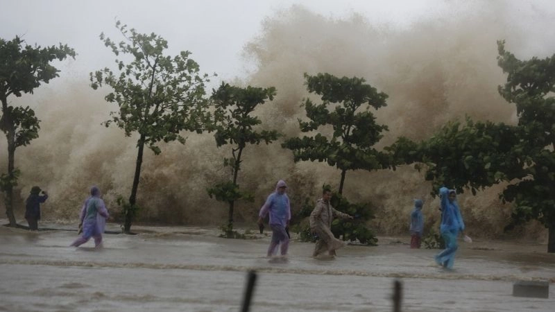 Bão là hiện tượng mưa lớn kèm gió giật mạnh gây ngập lụt