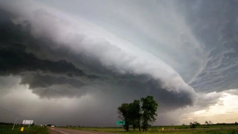 Hệ thống mây dày đặc tạo nên hiện tượng mưa diện rộng