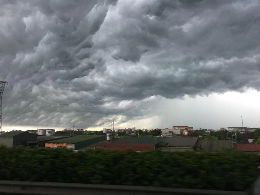 Sự hình thành mây dông là dấu hiệu sắp có mưa rào và dông lớn