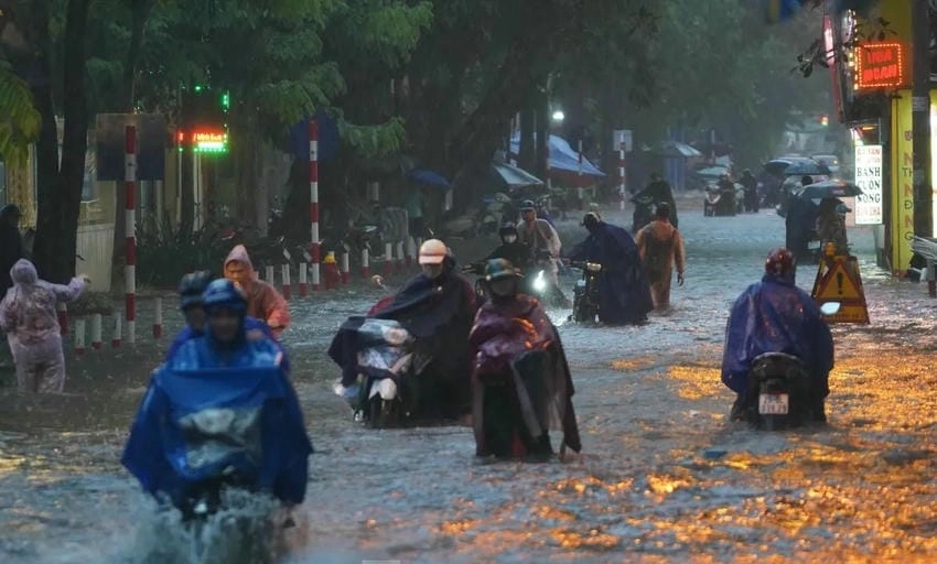 Lượng giáng thủy lớn bất chợt chính là đặc trưng của mưa rào dông