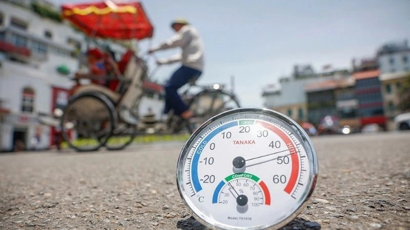 Nắng gắt gây khó chịu trong điều kiện nắng nóng cực điểm