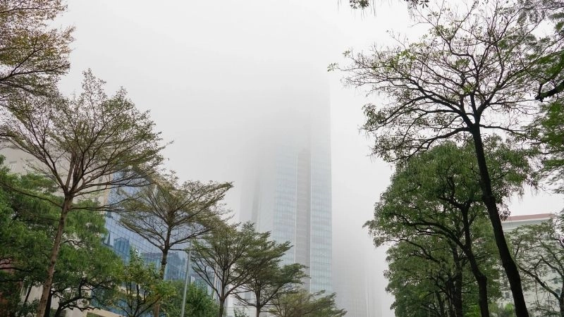 Sương mù xuất hiện dày đặc khi thời tiết chuyển se lạnh