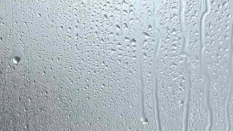 Hơi nước ngưng tụ tạo ra hiện tượng sương mù dày đặc